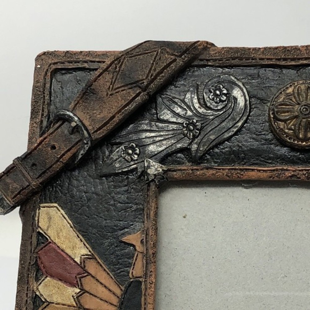 Resin Picture Frame For 4x6 Photo Eagle W/  Faux Leather Look Luggage‎ Straps - Picture 12 of 12